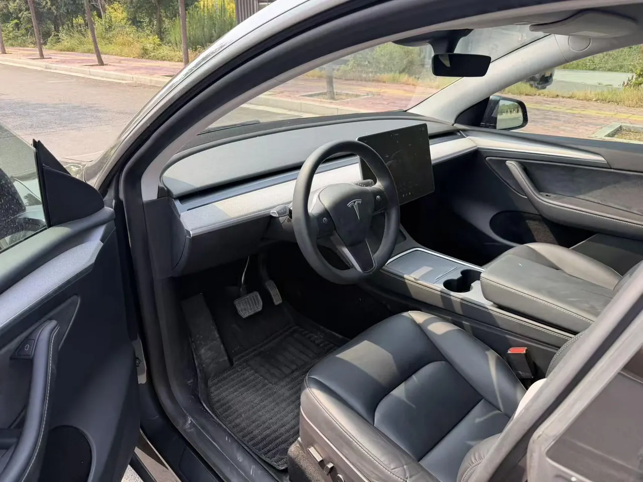 Tesla 2024 Model Y rear-wheel drive version automatic transmission 4