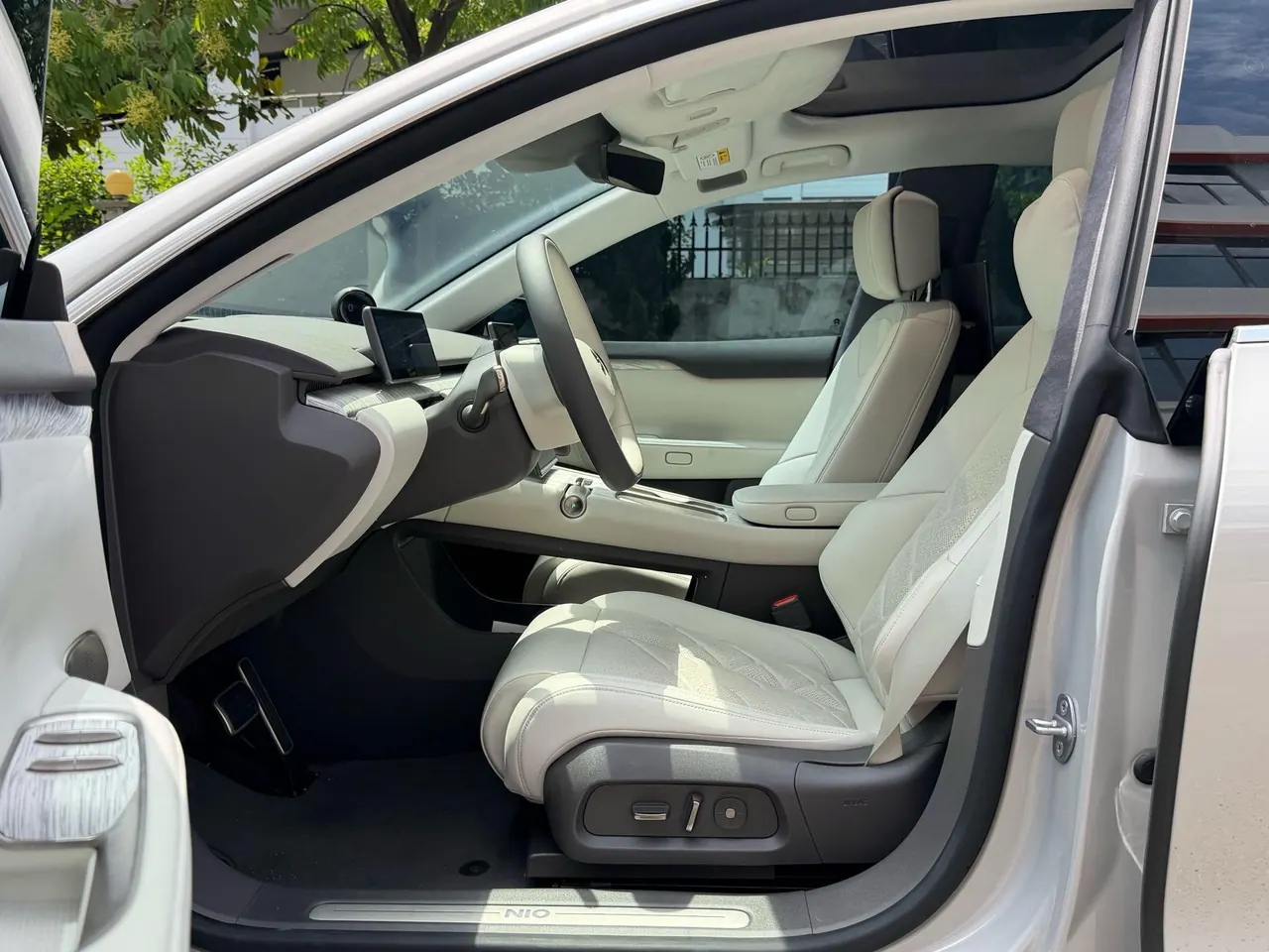 NIO 2024 ET7 75kWh Executive Signature Edition Automatic Gear 6