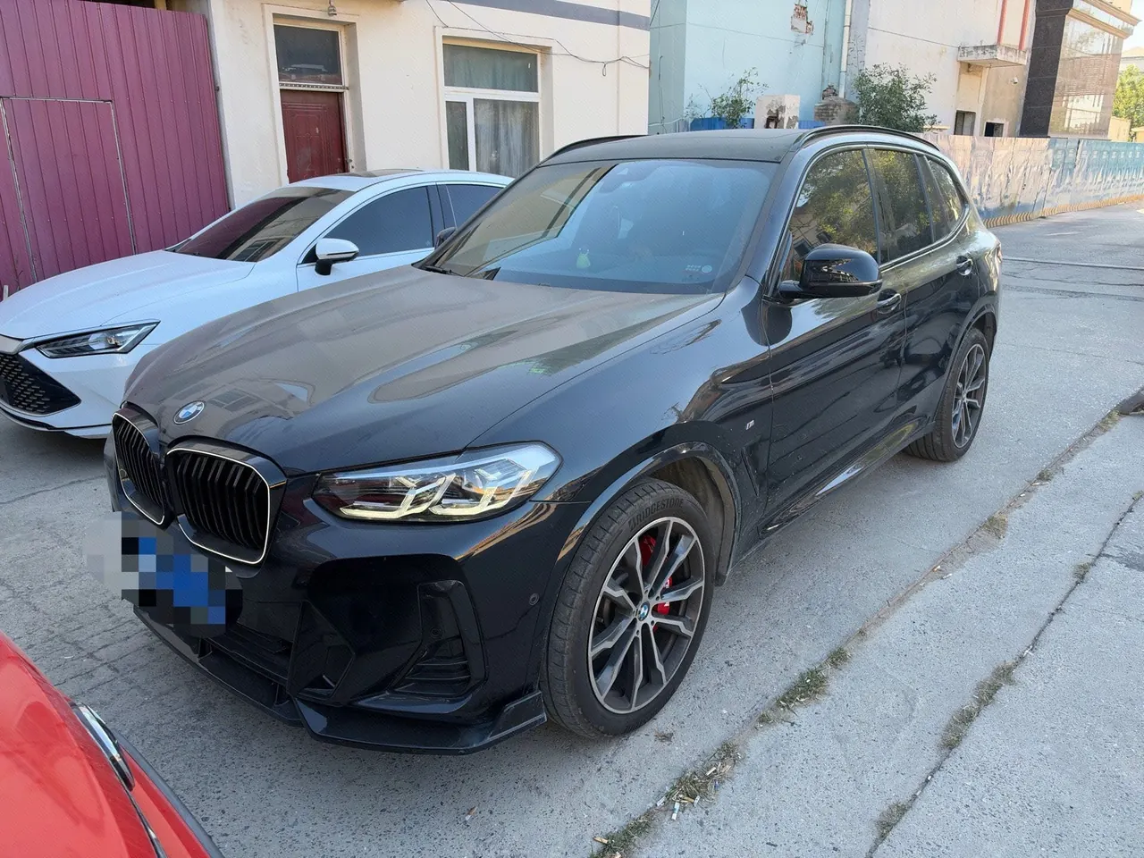 打开图片灯箱:BMW 2023 X3 xDrive30i 2.0T Leading M Obsidian Night Kit (Changed) Automatic Gear