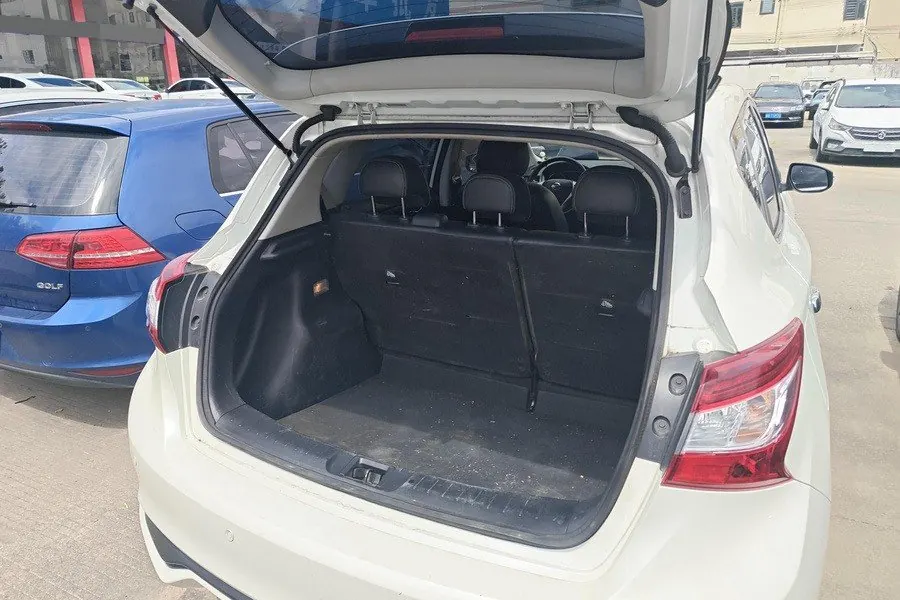 Nissan 2024 Tiida 1.6 Stepless Smart Edition Automatic Gear 9
