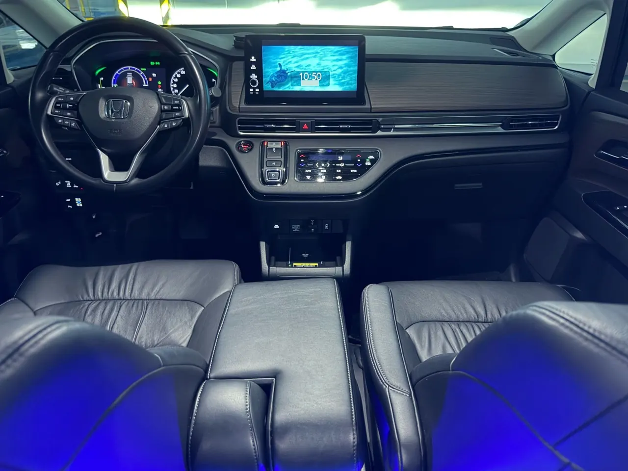 Honda 2024 Odyssey Hybrid 2.0 Stepless Sharp and Glory Edition Automatic Gear 10