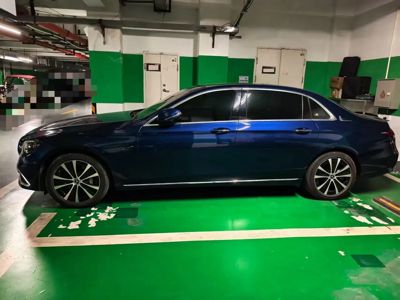 Mercedes Benz Class E New Energy 2021 E 350 e L 2.0T Automatic Gear 5