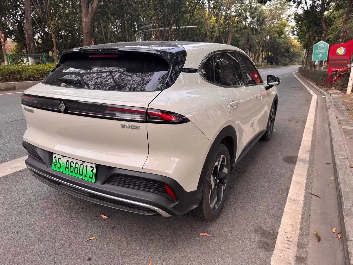 BaoJun 2024 Cloud Sea 600km Pure Electric Edition Automatic Gear 3