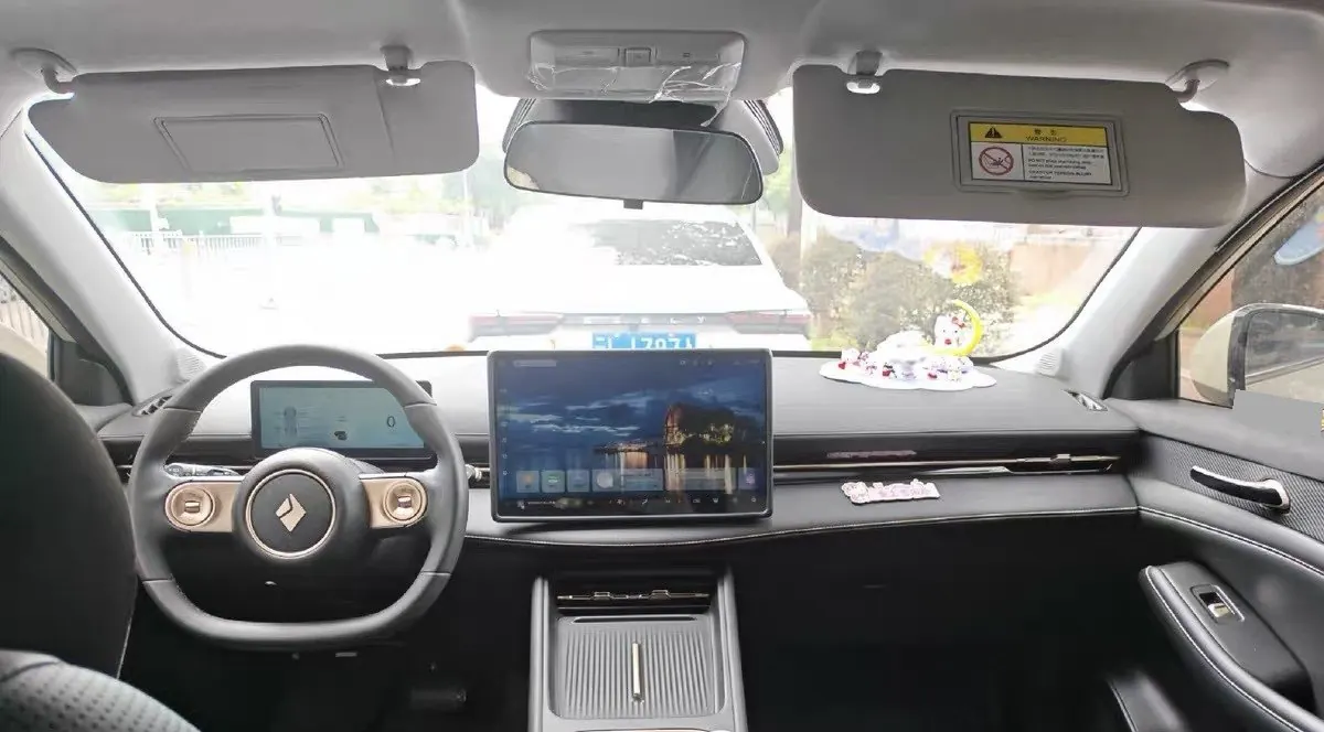 BaoJun 2024 Cloud Sea 600km Pure Electric Edition Automatic Gear 4