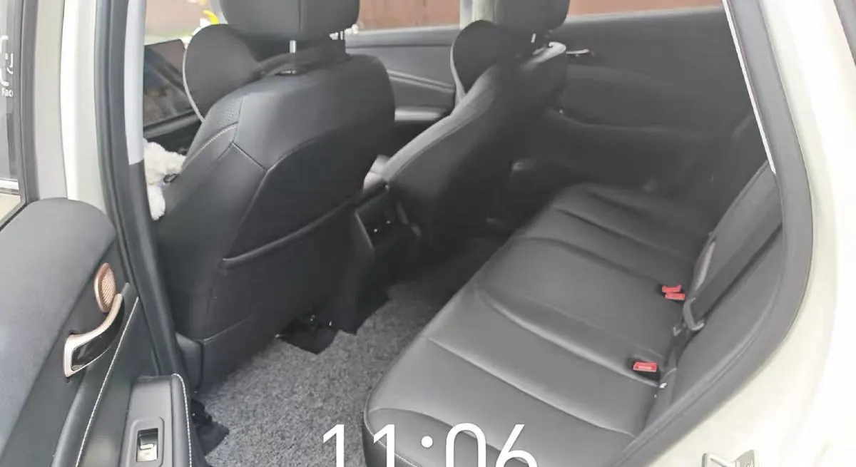 BaoJun 2024 Cloud Sea 600km Pure Electric Edition Automatic Gear 5