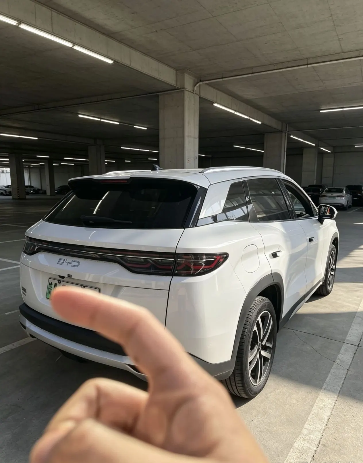 BYD 2024 Song L DM-i 1.5 Stepless 112km Leading Automatic Gear 6