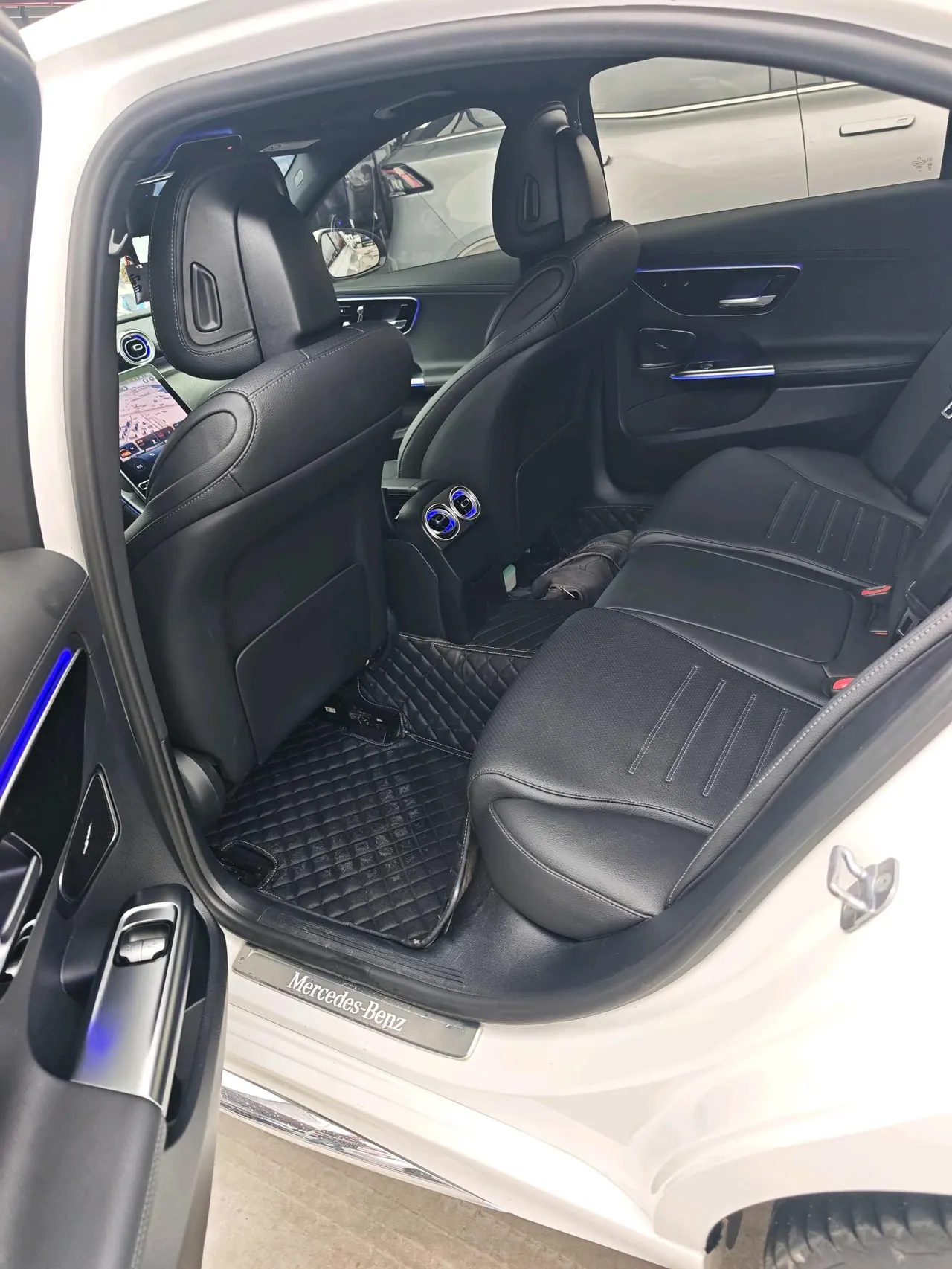 Mercedes Benz Class C 2024 C 260 L 48V 1.5T Hao Night Sports Edition (Modified 3) Automatic Gear 12