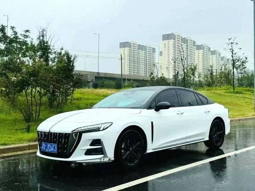Open image lightbox: HongQi 2024 H6 2.0T Zhishang Edition Automatic Gear
