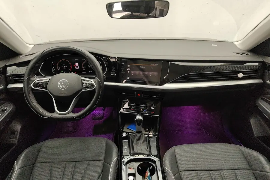 Volkswagen 2024 Passat 2.0TSI 380TSI Star Dragon Edition Automatic Gear 3