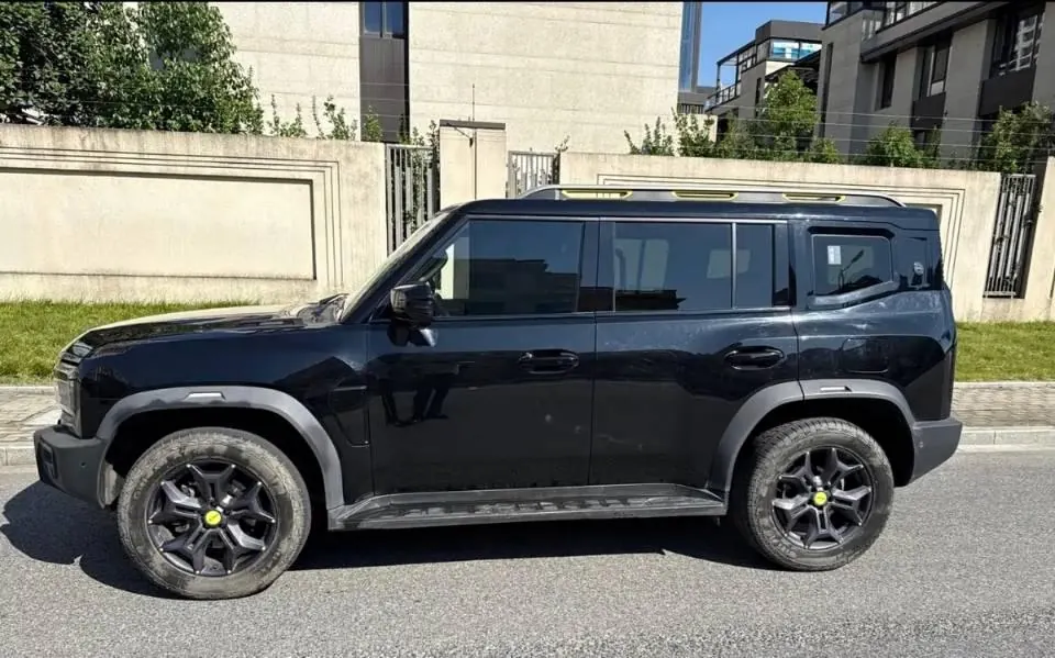 Jetour 2024 Traveler 2.0T Four-wheel Drive Through PRO Entertainment Edition Automatic Gear 2