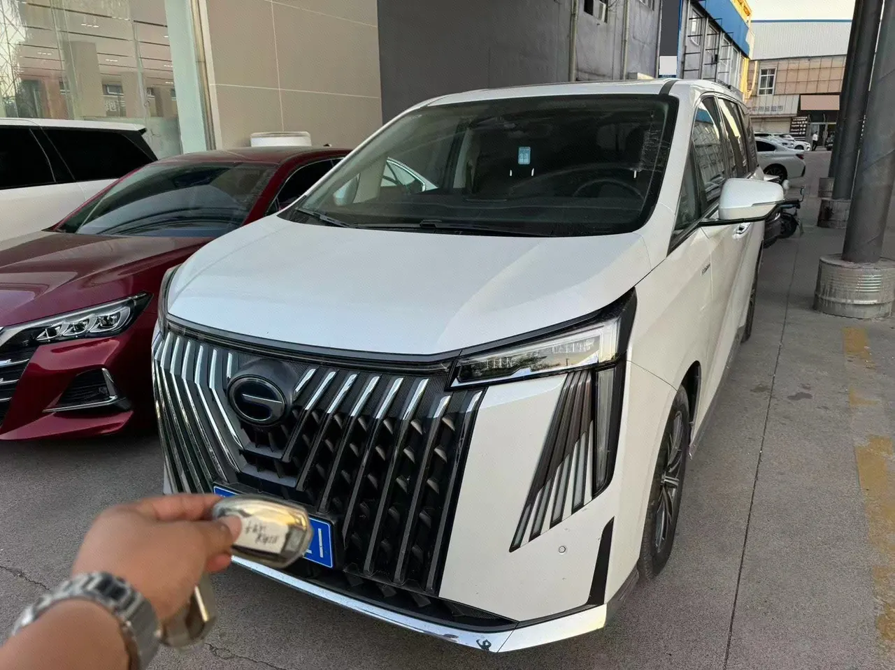 Открыть галерею: Chuanqi 2024 M8 Double Engine 2.0T Master Series Super Hybrid Automatic Gear
