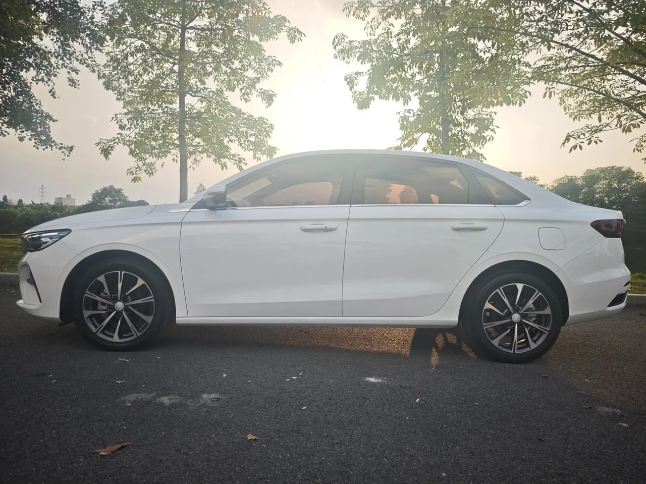 Geely 2026 Emgrand-Sanxiang 1.5 Stepless 4 million Commemorative Excellent Automatic Transmission 9