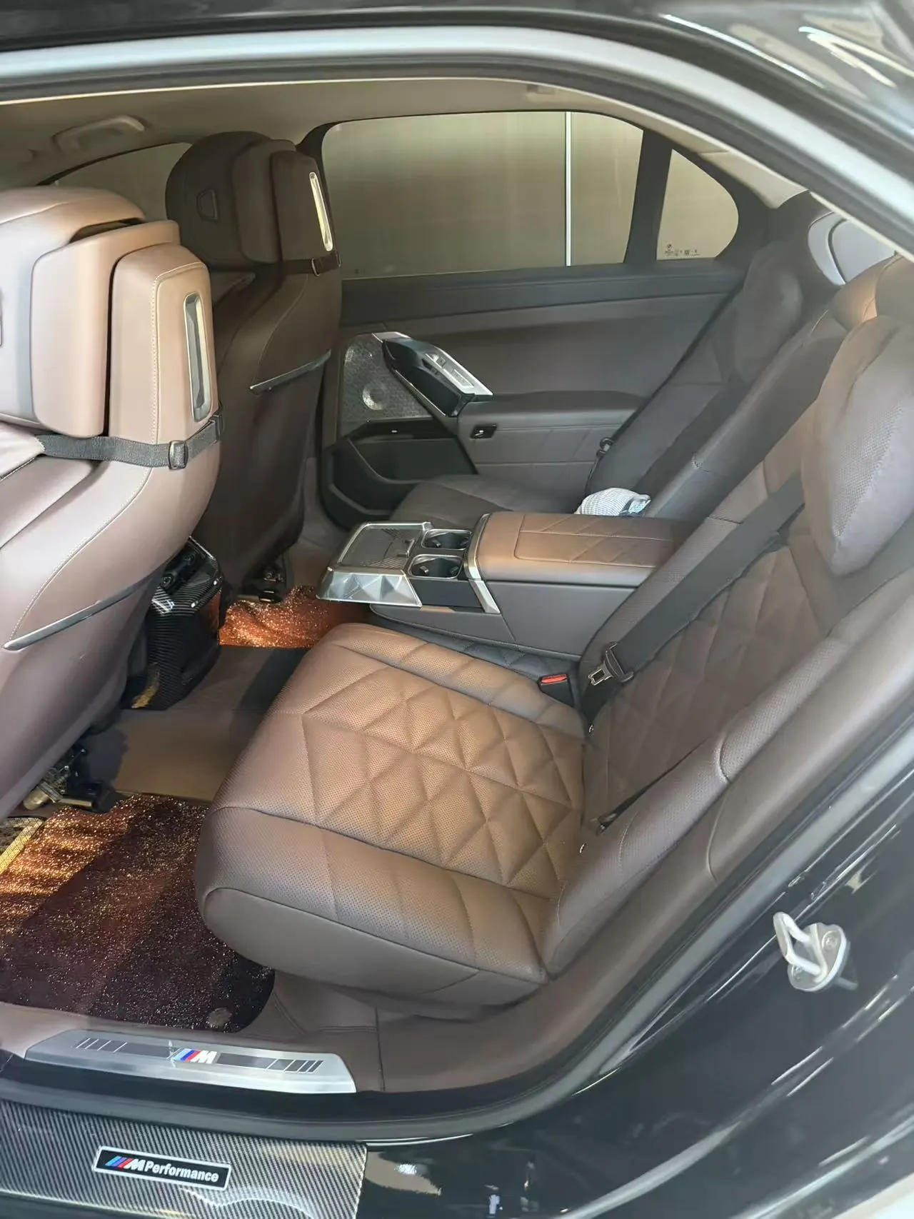 BMW i7 (Imported) 2023 i7 eDrive50L Leading M Sports Suit Automatic Gear 2