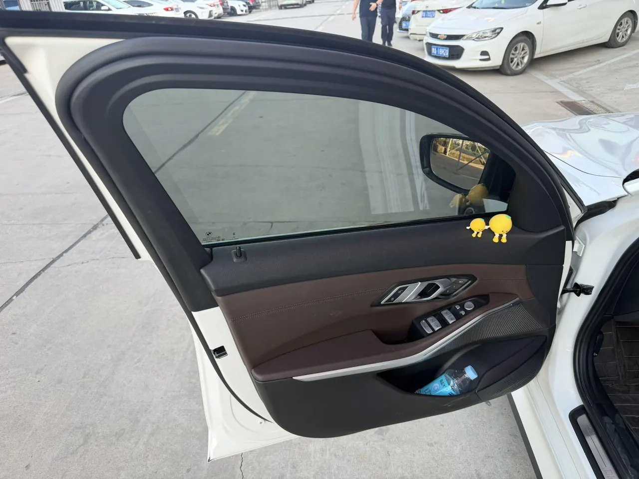 BMW 2024 i3 eDrive 40 L obsidian night suit automatic gear 5