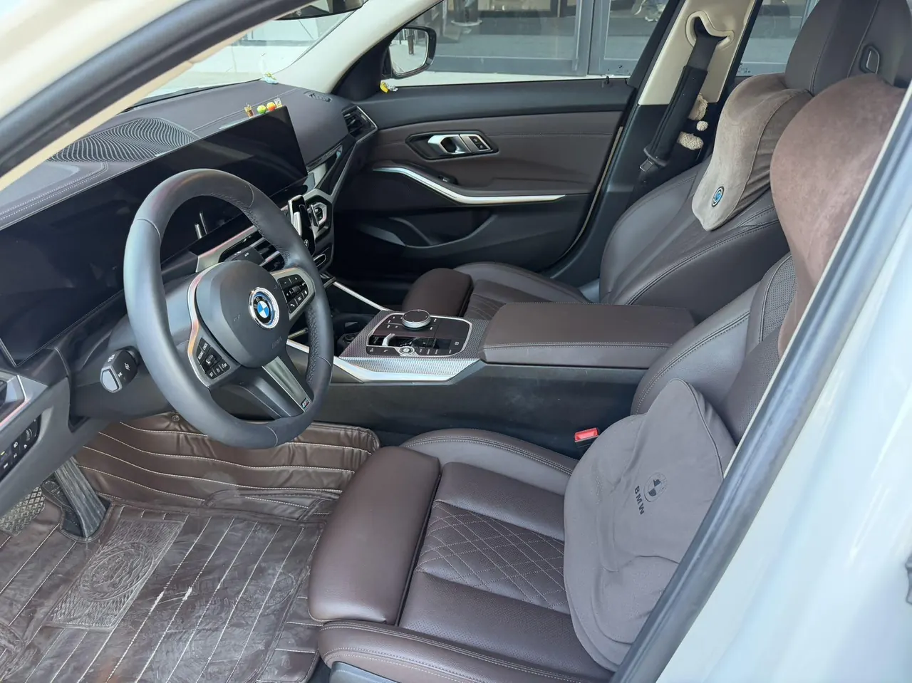 BMW 2024 i3 eDrive 40 L obsidian night suit automatic gear 7