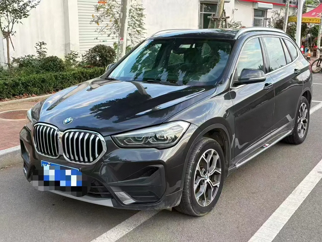 Открыть галерею: BMW 2021 X1 sDrive25Li 2.0T Leading Automatic Gear