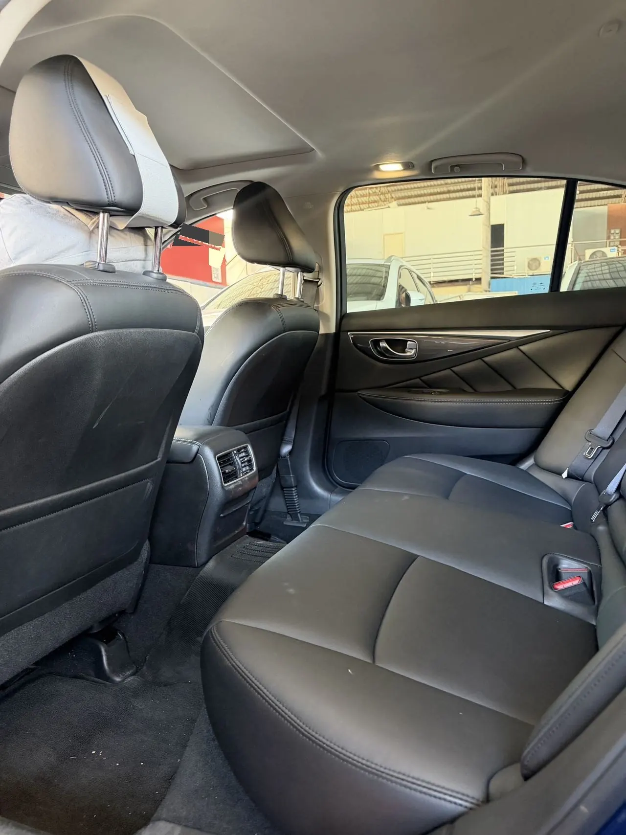 Infiniti 2021 Q50L 2.0T Comfort Edition Automatic 3