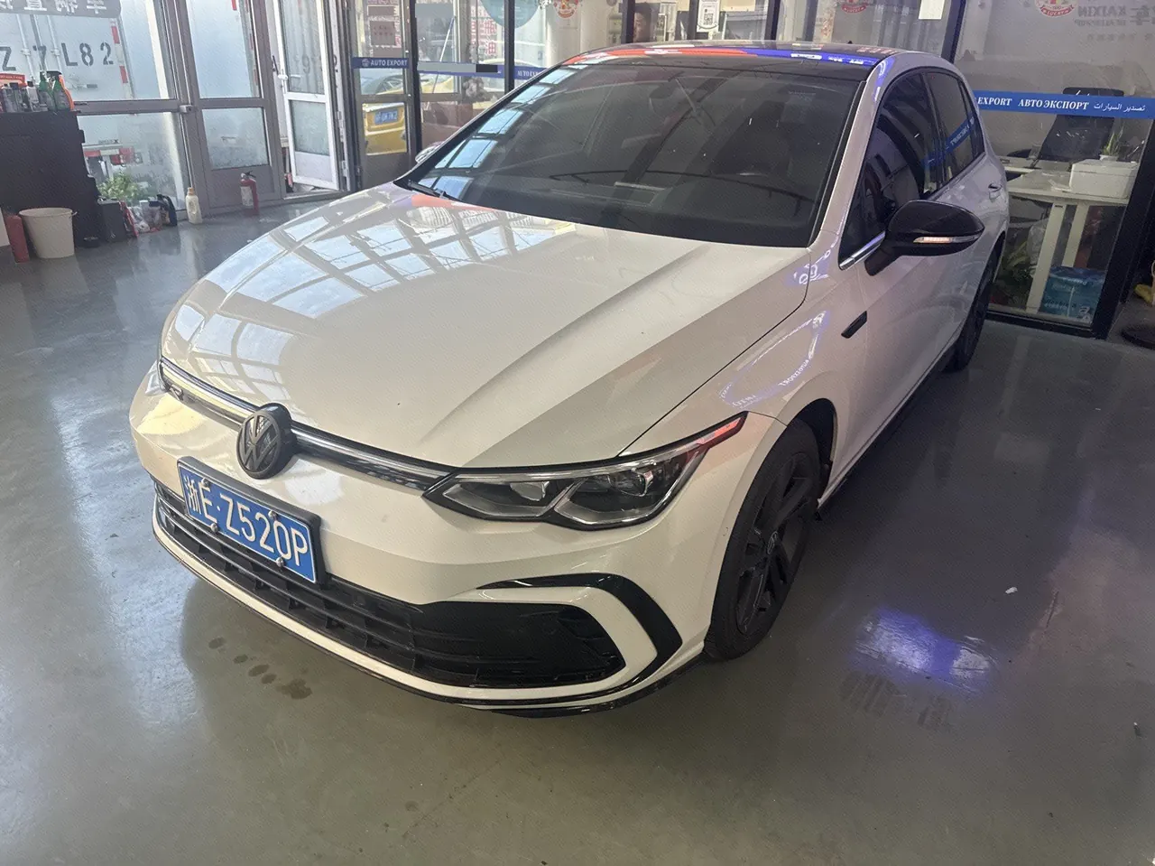 Open image lightbox: Volkswagen 2023 Golf 8 R-Line 1.4TSI 280TSI Lite Automatic