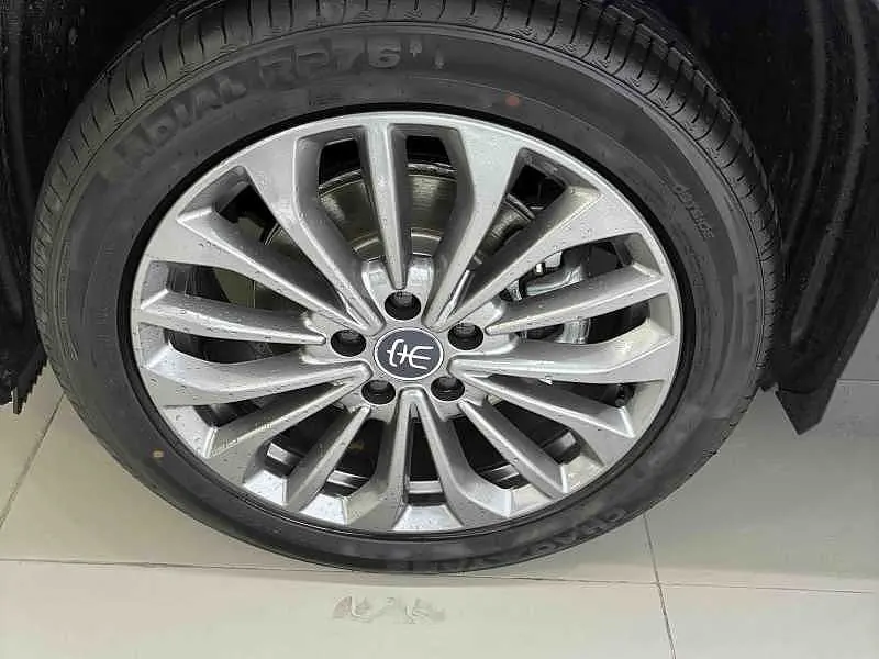 BYD 2026 Song Ultra EV 605KM Exceed automatic gear 10