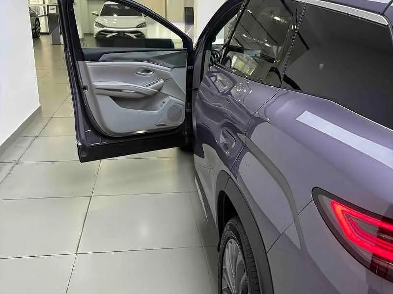 BYD 2026 Song Ultra EV 605KM Exceed automatic gear 8