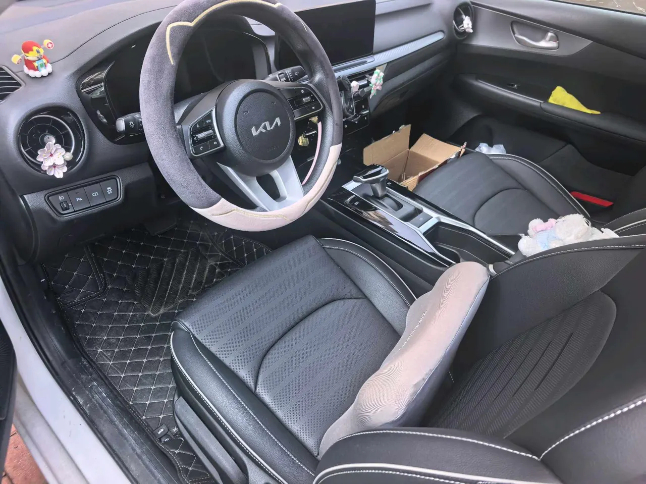 Kia 2024 K3 1.5 Stepless Comfort Premium Edition Automatic Gear 6