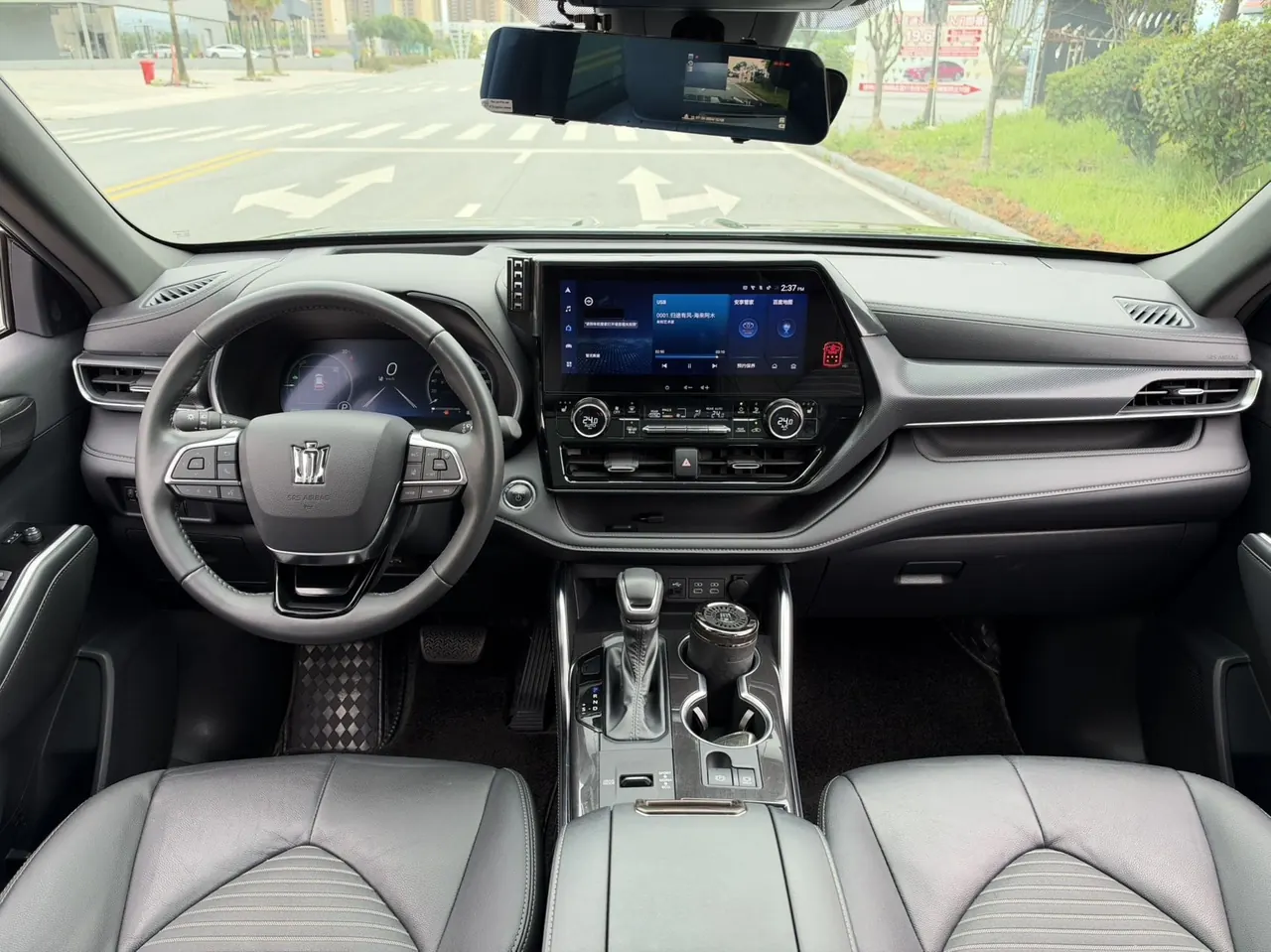 Toyota 2024 Crown Land Release HEV 2.5 Stepless Four-wheel Drive Premium Edition Automatic Gear 11