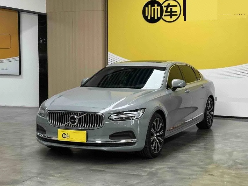 Открыть галерею: Volvo 2021 S90 48V 2.0T B5 Zhiyuan Deluxe Edition Automatic Gear