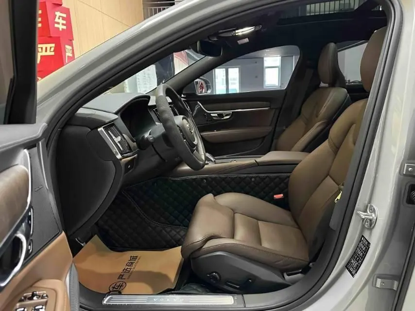 Volvo 2021 S90 48V 2.0T B5 Zhiyuan Deluxe Edition Automatic Gear 4