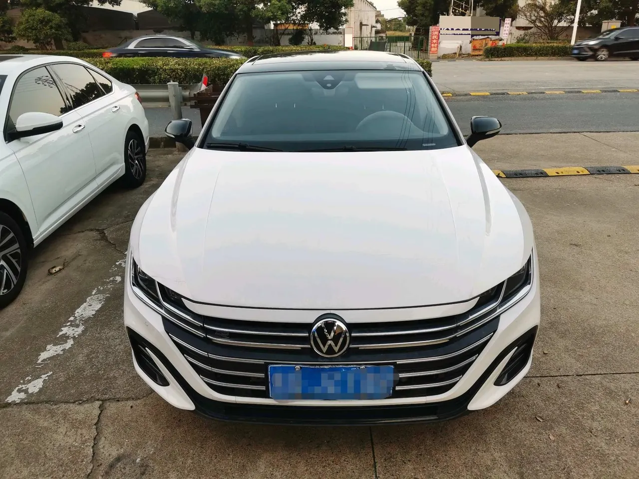 Volkswagen 2024 CC 2.0TSI 380TSI eye-catching automatic transmission 2