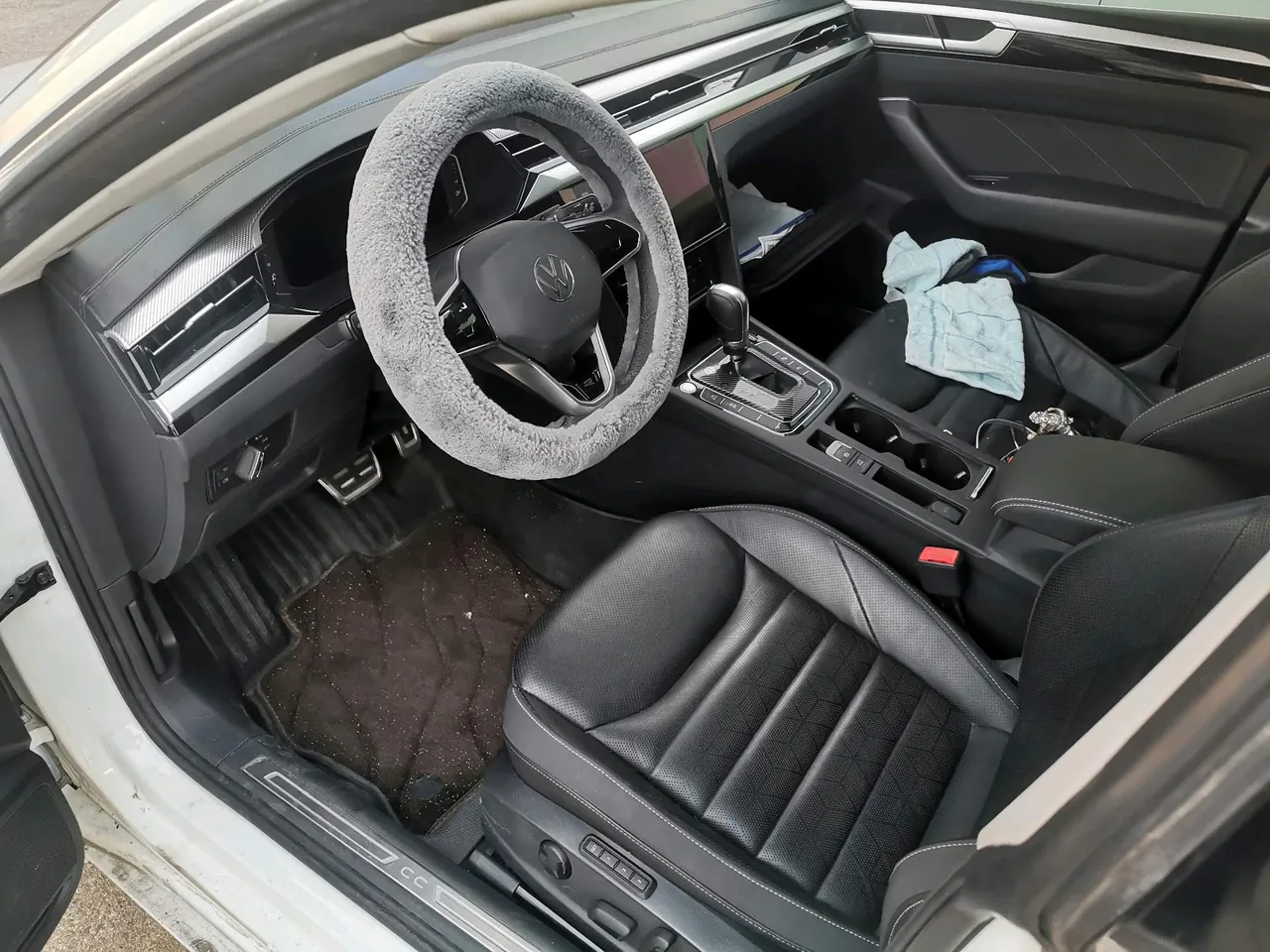 Volkswagen 2024 CC 2.0TSI 380TSI eye-catching automatic transmission 6