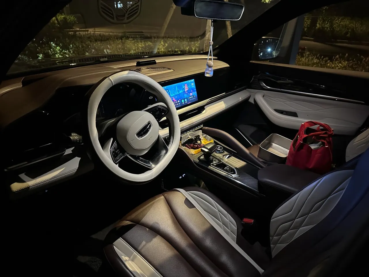 Geely 2021 XingyueL (Monjaro) 2.0TD EVO two-wheel drive distinguished automatic transmission 5