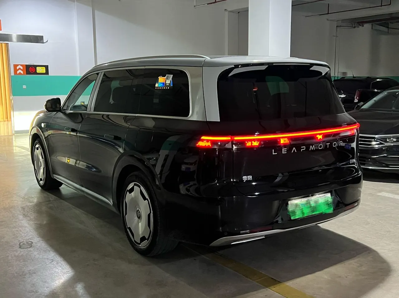 Leapmotor 2026 D 19 500 Zhizun Edition 6-seat Automatic Gear 3