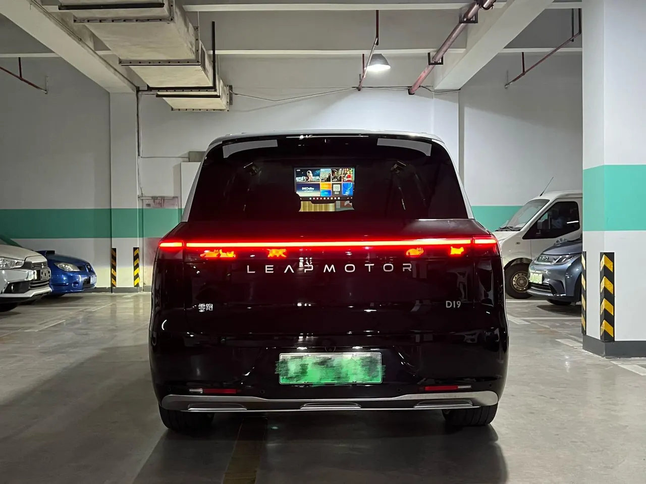 Leapmotor 2026 D 19 500 Zhizun Edition 6-seat Automatic Gear 4