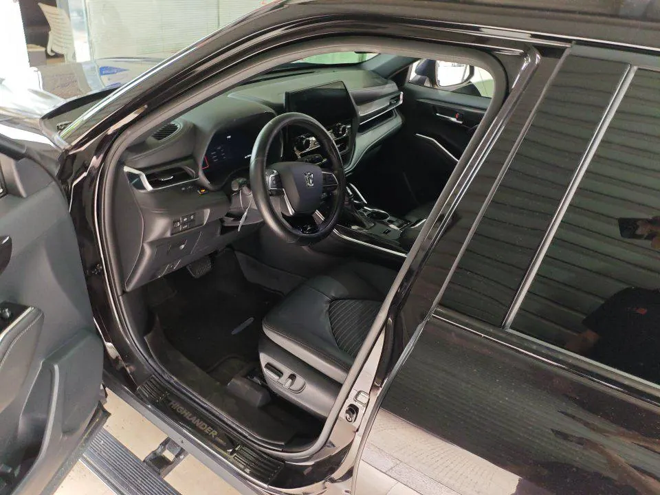 Toyota 2021 Crown Land Release 2.5 Stepless Four-wheel Drive Premium Edition Automatic Gear 2