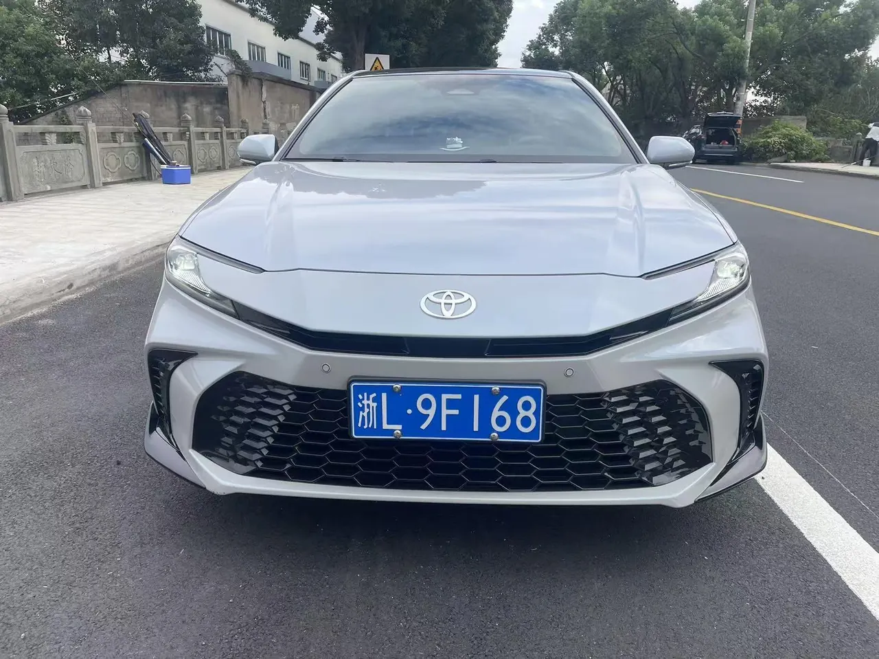 Toyota 2024 Camry Dual Engine 2.0HS Stepless Sports Edition Automatic Gear 2