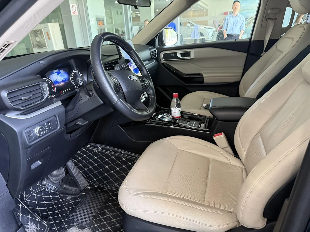 Ford 2020 Explorer 2.3T EcoBoost 14250.00g Drive Fashion Edition 6-seat Automatic Gear 4