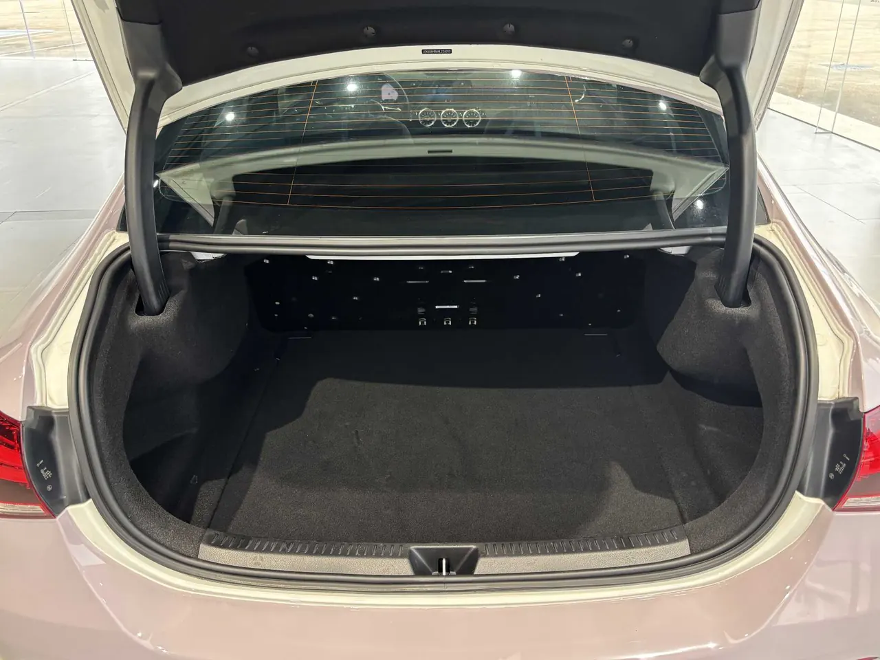 Mercedes Benz Class A 2022 A 200 L 1.3T Fashion Automatic Gear 15