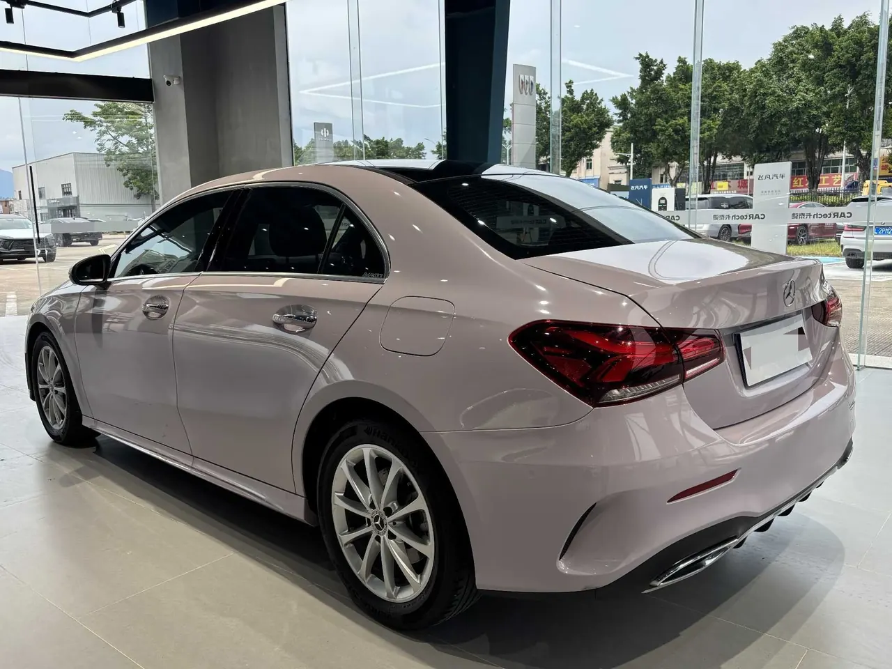 Mercedes Benz Class A 2022 A 200 L 1.3T Fashion Automatic Gear 9
