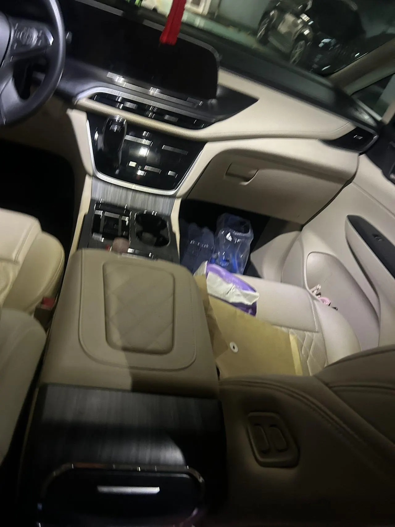 Buick 2022 GL8 ES Lu Zun 48V 2.0T 653T Exclusive Automatic Gear 5