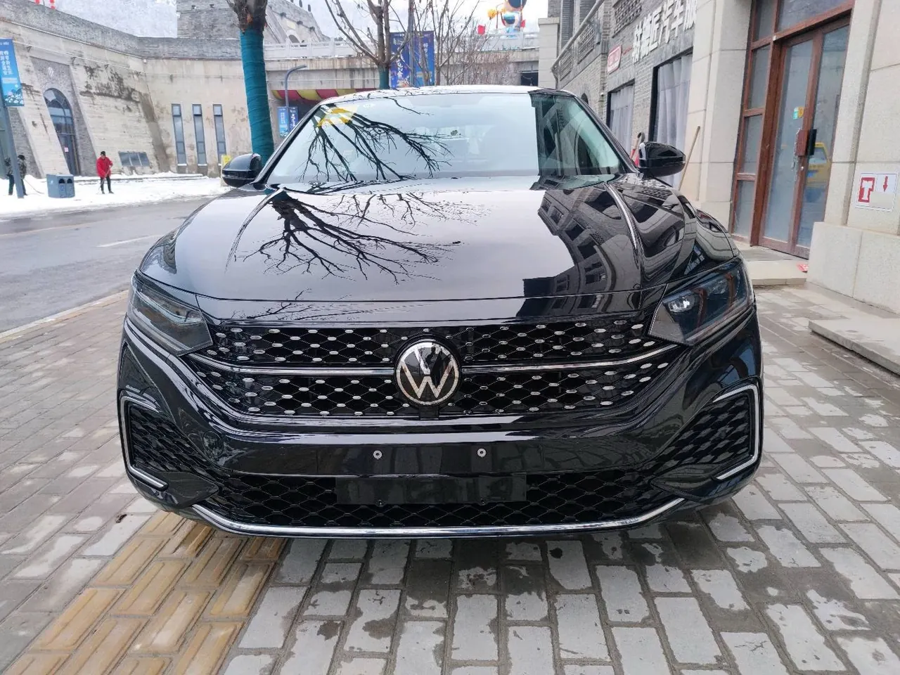 Volkswagen 2024 Passat 2.0TSI 330TSI Star Elite Edition Automatic Gear 2