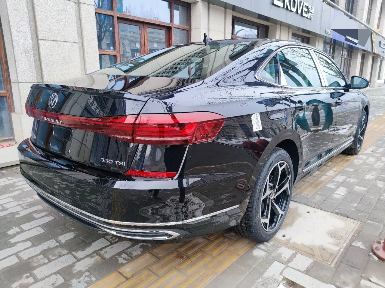 Volkswagen 2024 Passat 2.0TSI 330TSI Star Elite Edition Automatic Gear 5