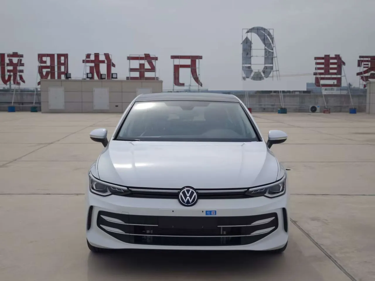 Volkswagen 2026 Golf 8 PRO 1.5TSI 300TSI Automatic 2