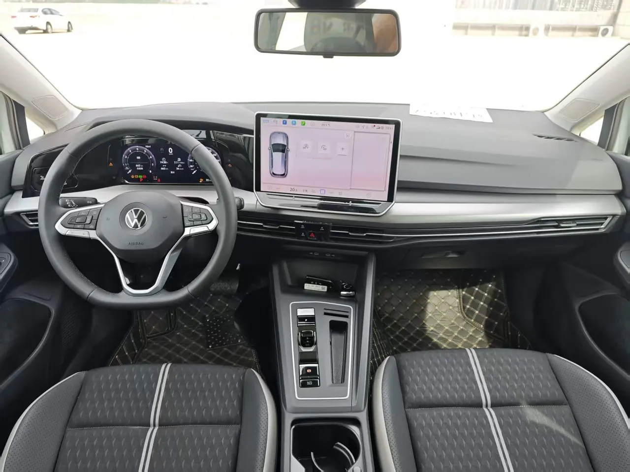 Volkswagen 2026 Golf 8 PRO 1.5TSI 300TSI Automatic 5