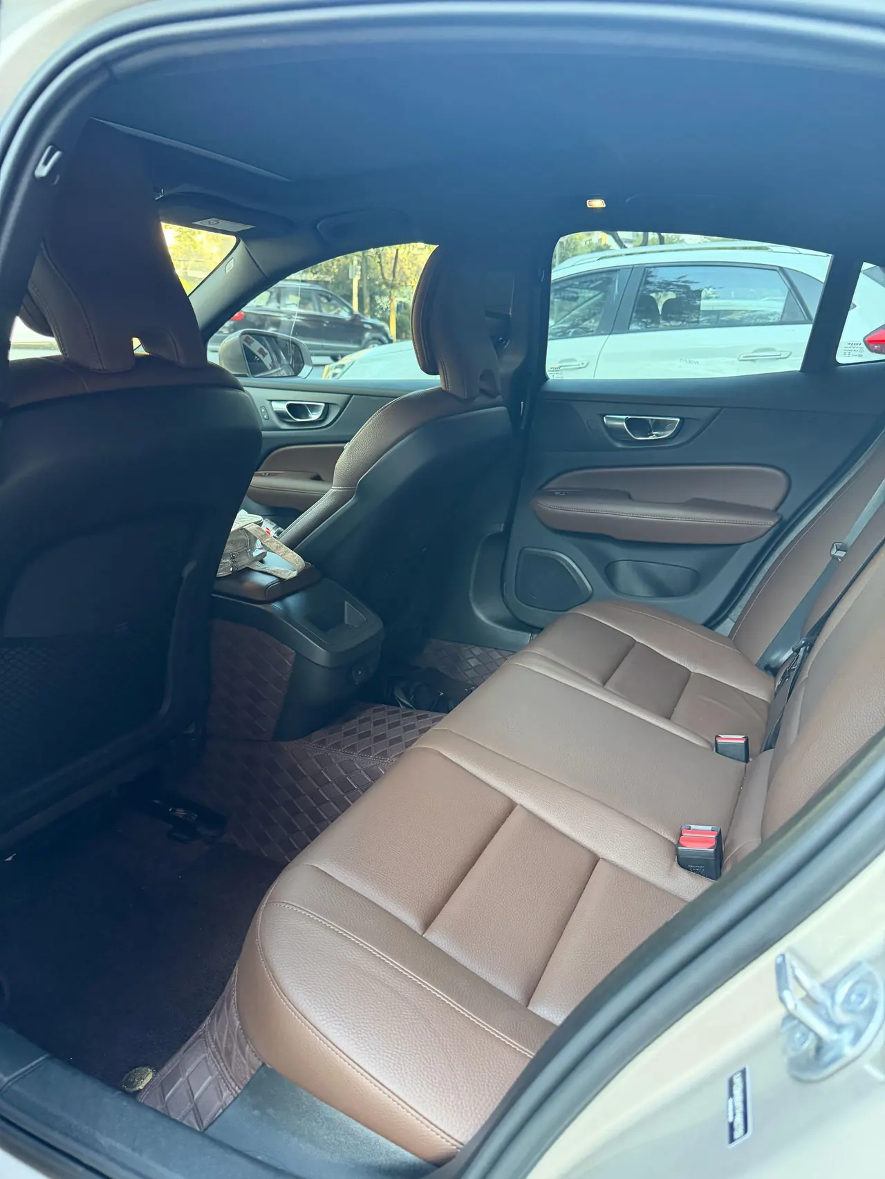 Volvo 2026 S60 48V 2.0T B4 Zhiyi Deluxe Edition Automatic Gear 8