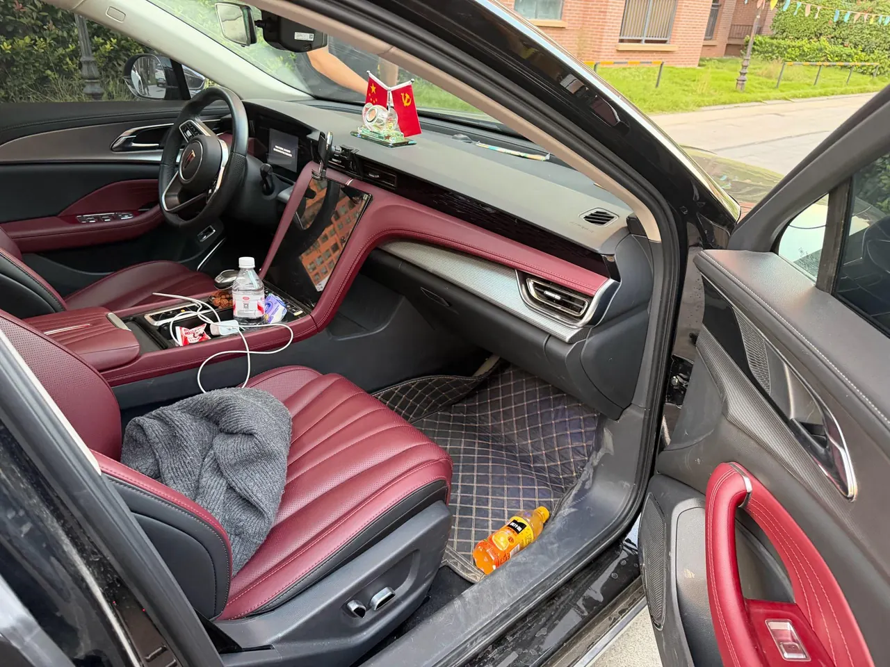 HongQi 2024 H5 1.5T Zhilian Flag Rhyme Edition Automatic Gear 7