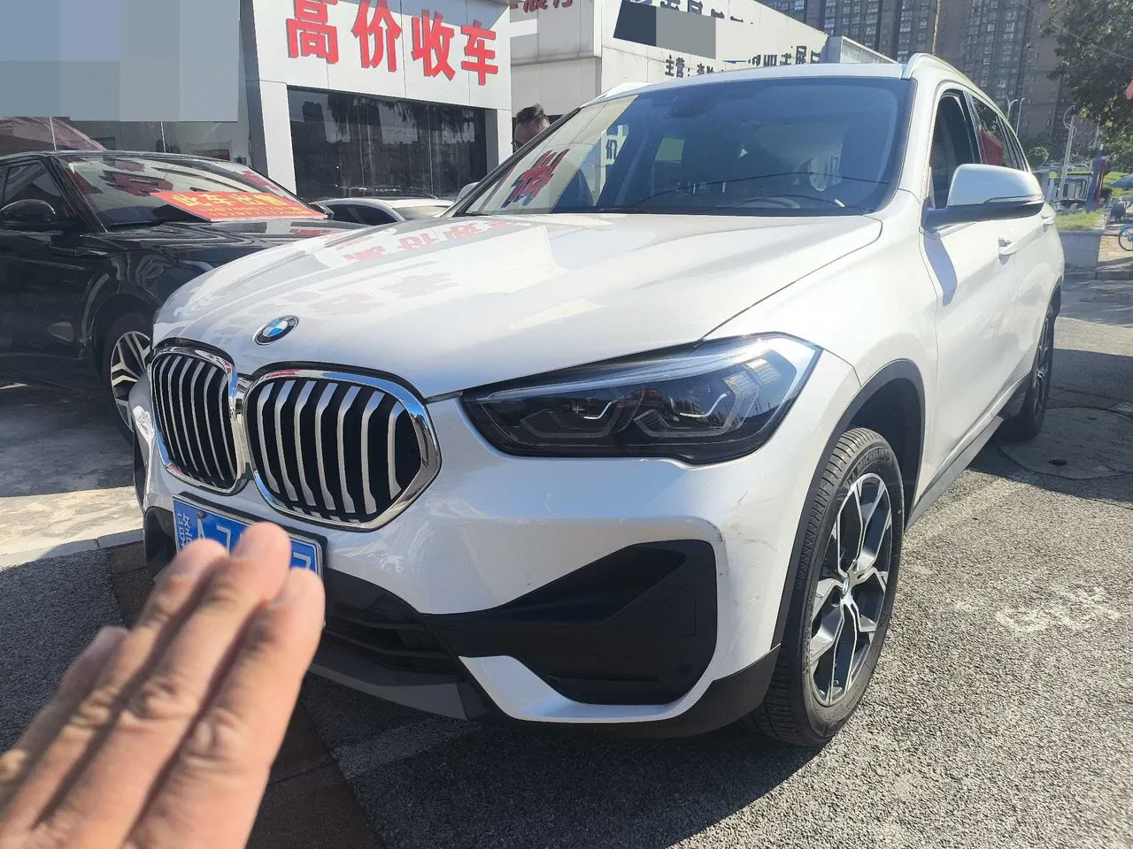 Открыть галерею: BMW 2022 X1 sDrive25Li 2.0T Leading Automatic Gear