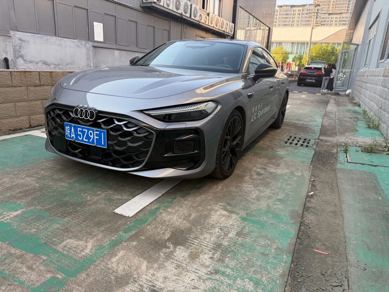 打开图片灯箱:Audi 2026 A5L Sportback 2.0TFSI Quattro First Limited Edition Automatic Gear
