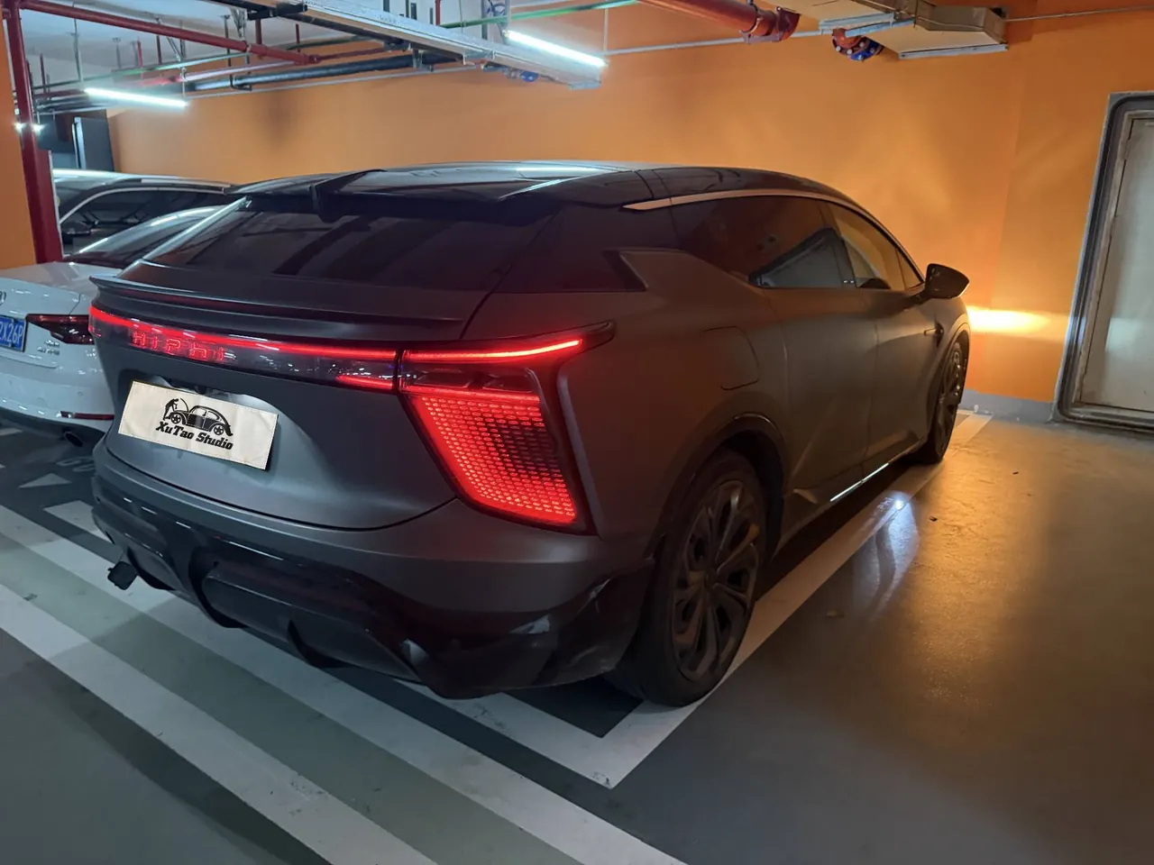 HiPhi 2021 HiPhi X Flagship 6-seat Automatic Gear 5