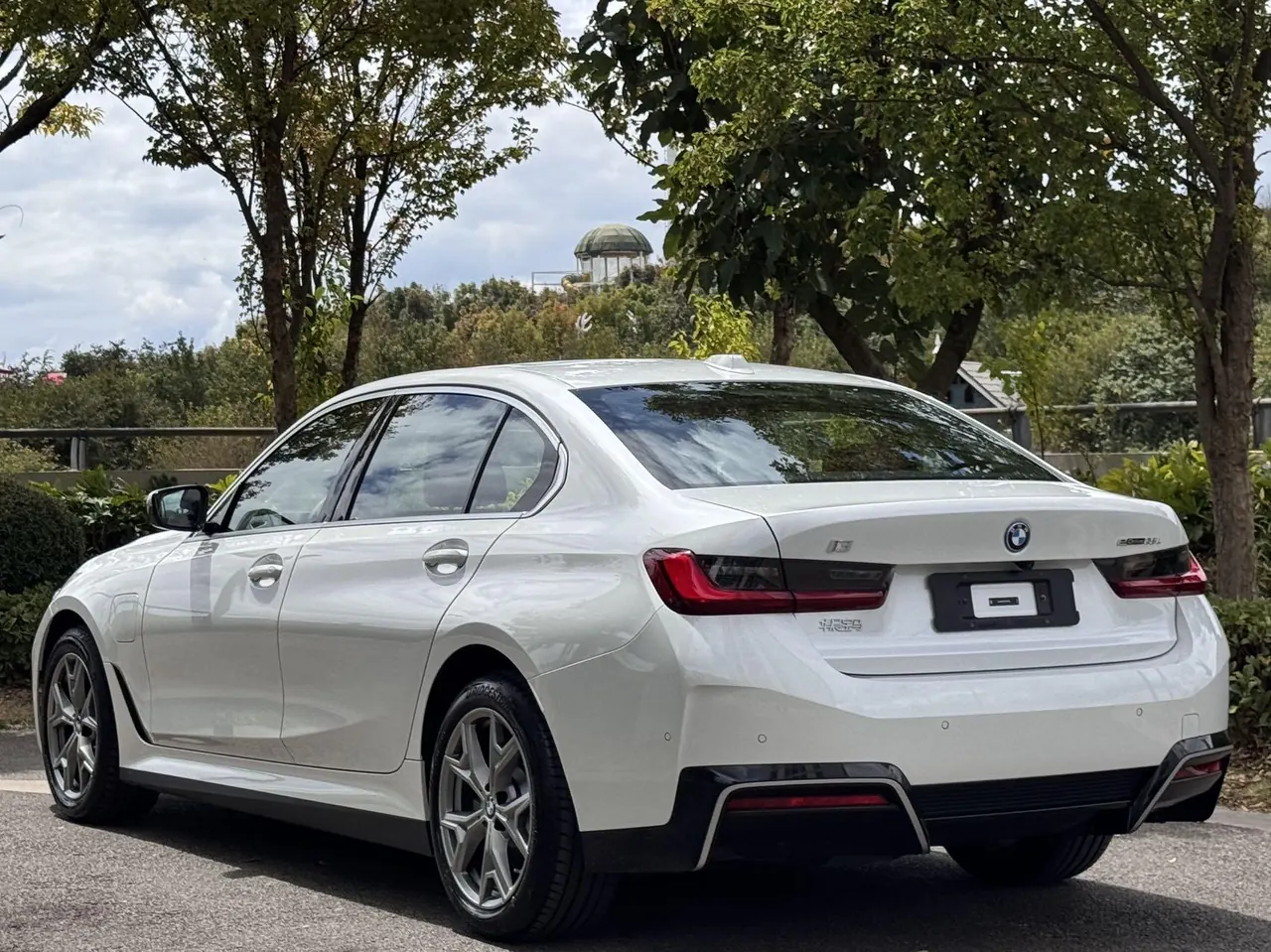 BMW 2026 i3 eDrive 35 L (modified) automatic gear 9