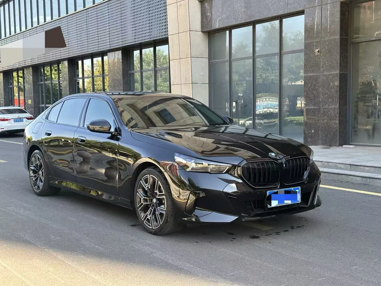 BMW 5 series 2026 530Li 48V 2.0T exclusive m sports suit automatic gear 3